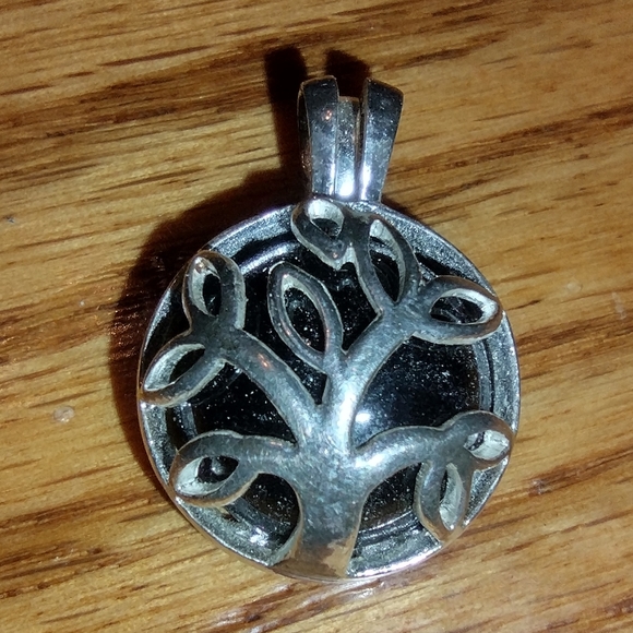 Sterling and onyx tree of life necklace - Picture 2 of 16
